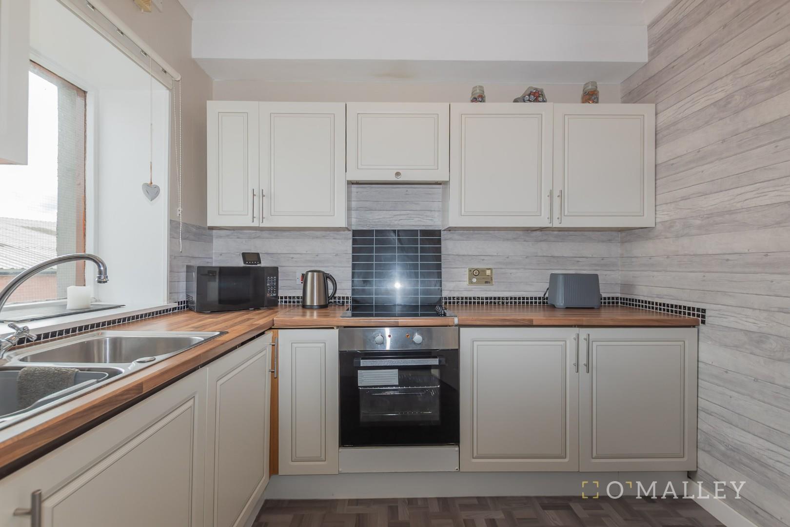 Kitchen 1.jpg